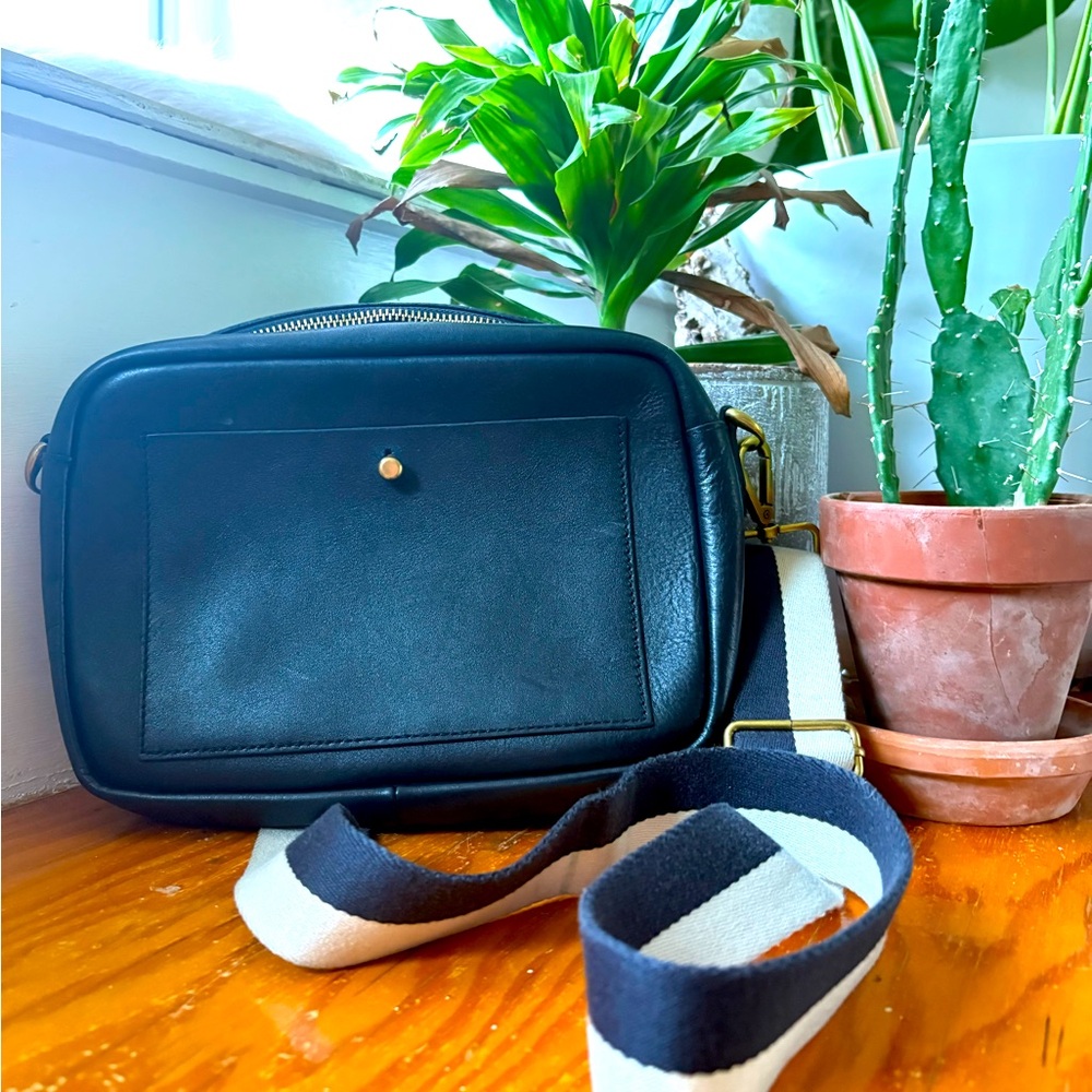 Madewell Black Leather Transport Camera Crossbody Bag